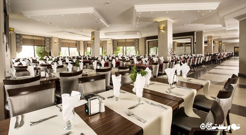 نمای رستوران سرپوشیده هتل